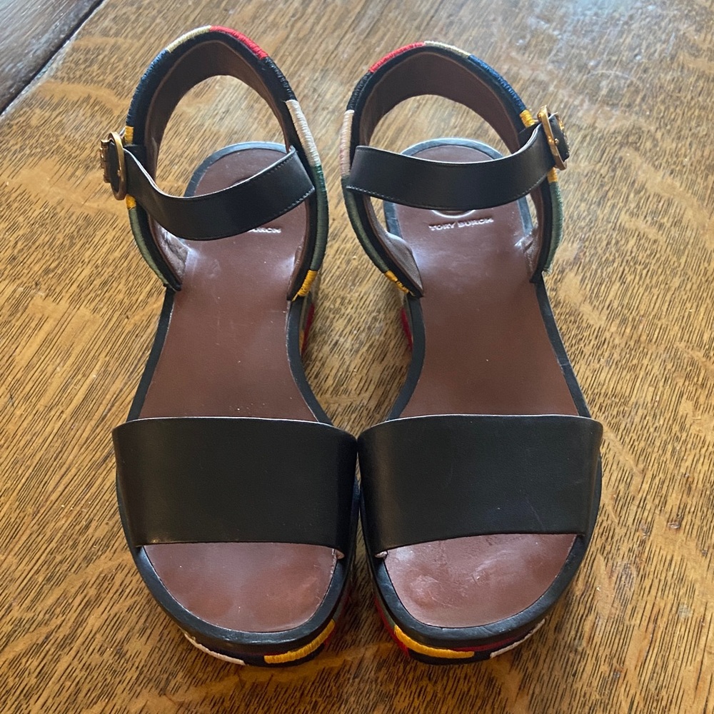 Tory Burch Black Leather Platform Sandal with Multicolor Woven Trim. size 8